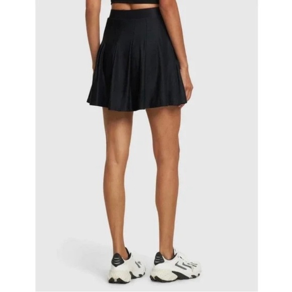 We wore what pleated tennis skort - Picture 2 of 9